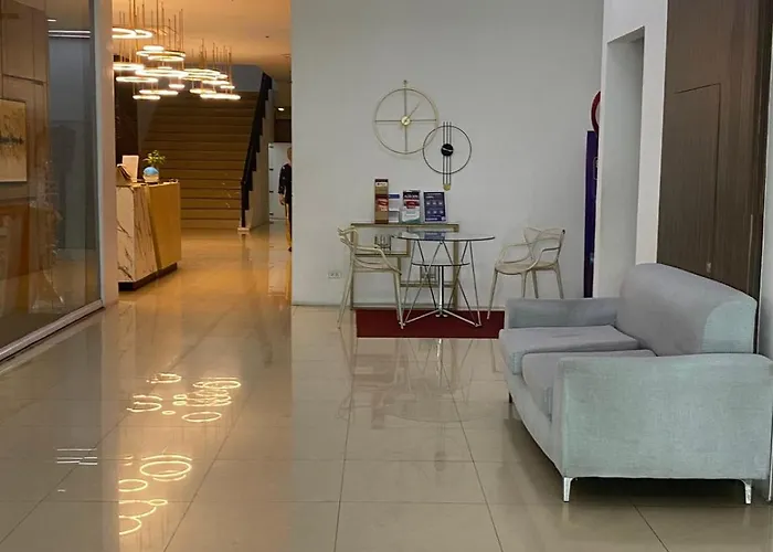 Penthouse Loft Unit With Balcony Unit 3314 Apartment *