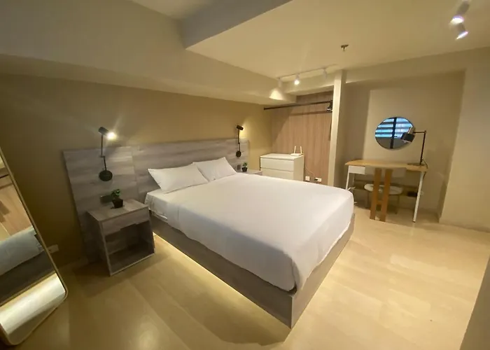Apartment Penthouse Loft Unit With Balcony Unit 3314