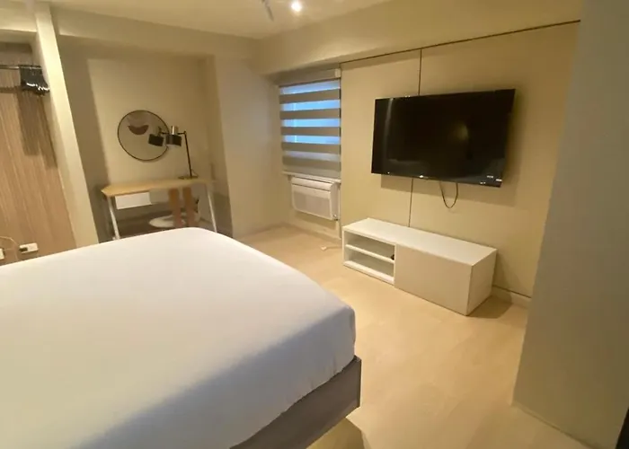 Apartment Penthouse Loft Unit With Balcony Unit 3314