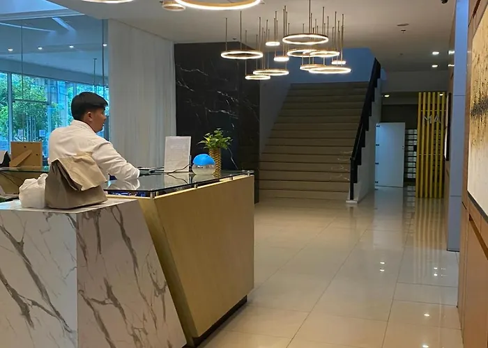 Penthouse Loft Unit With Balcony Unit 3314