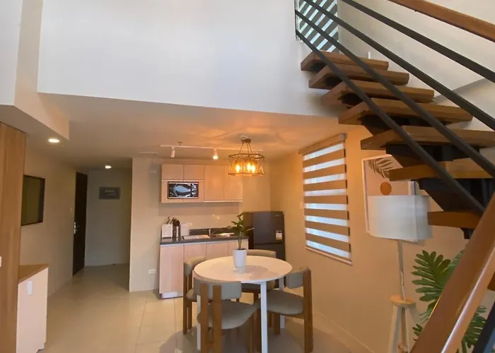 Apartment Penthouse Loft Unit With Balcony Unit 3314
